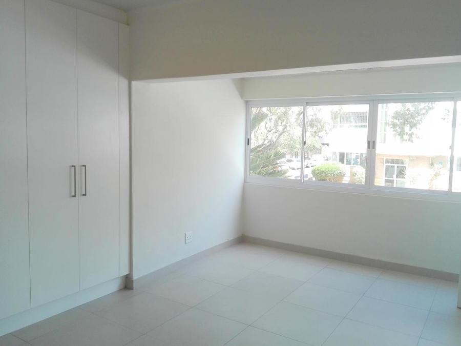 To Let 3 Bedroom Property for Rent in Sea Point Western Cape